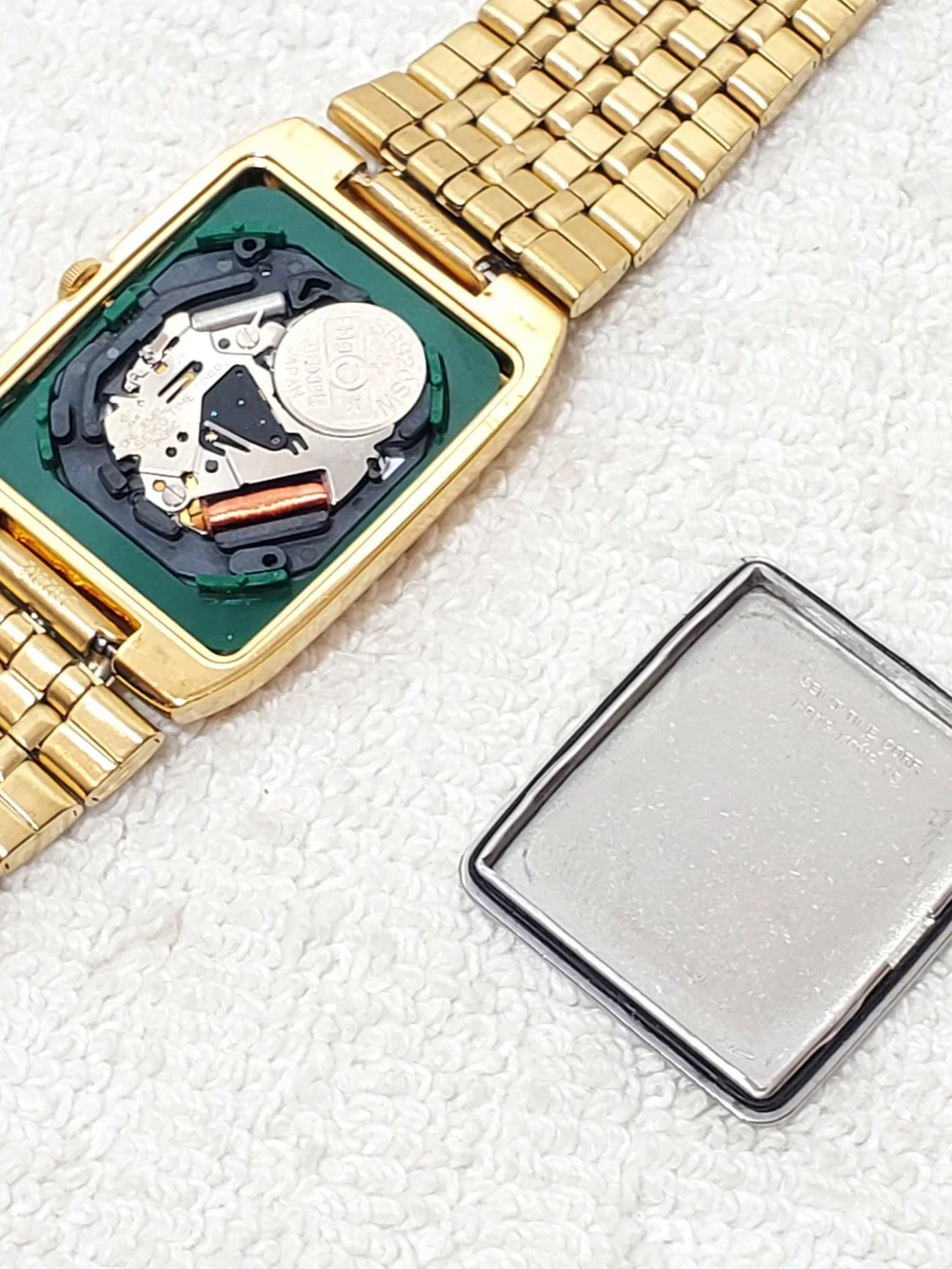 Vintage Seiko Men's Date Tank Quartz Watch Gold Plated Black Dial One Jewel